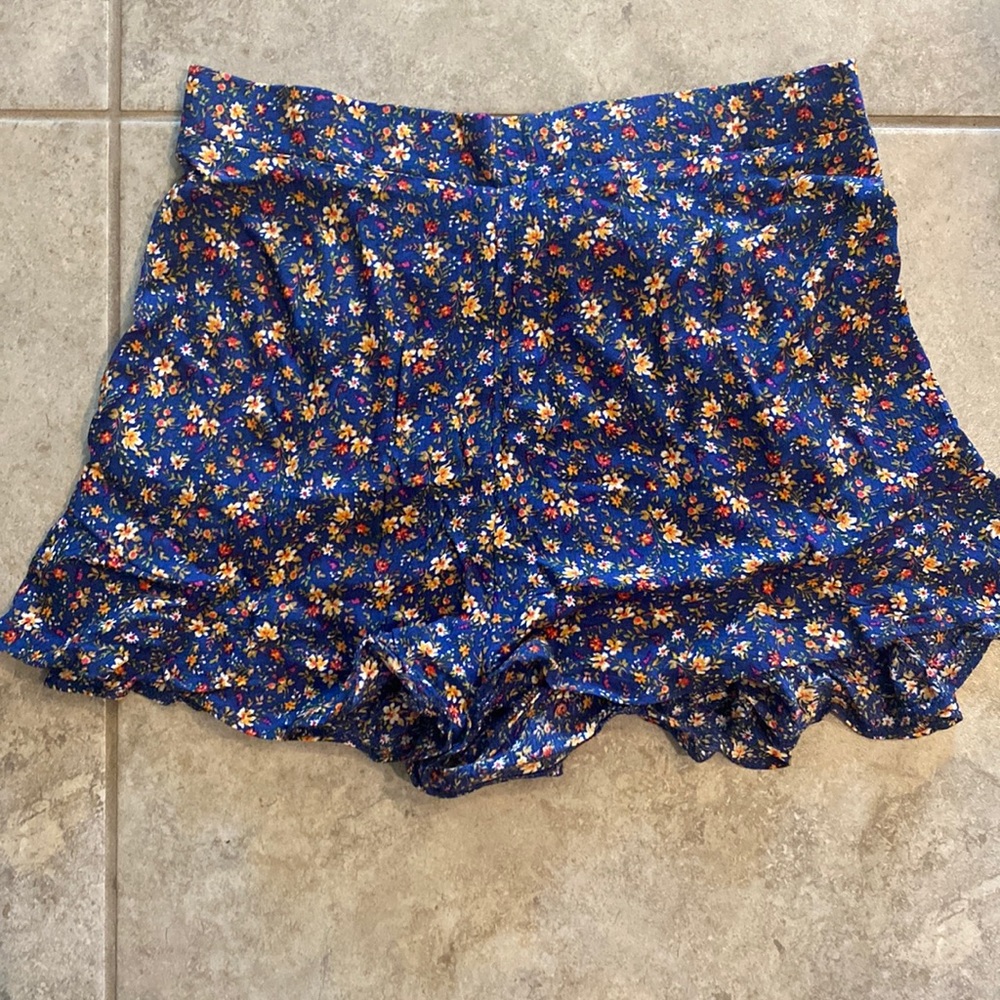American eagle ruffle flower print shorts